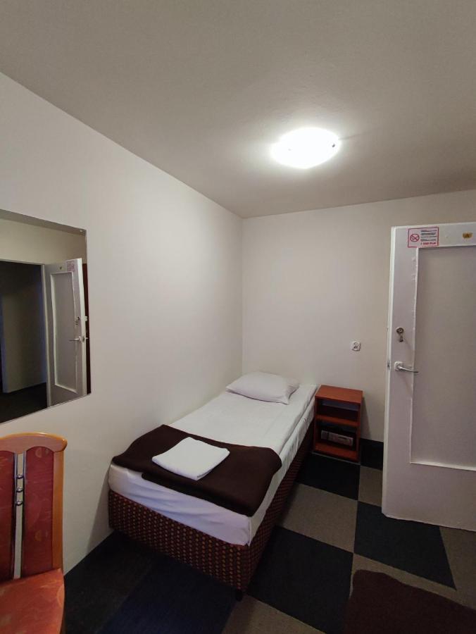 Albergue Plonia Economy Szczecin Exterior foto